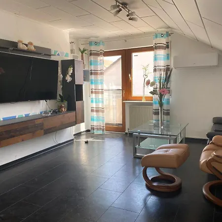 Moderne Ferienwohnung Neckarschleife Mit Klimaanlage Kirchheim am Neckar Buitenkant foto